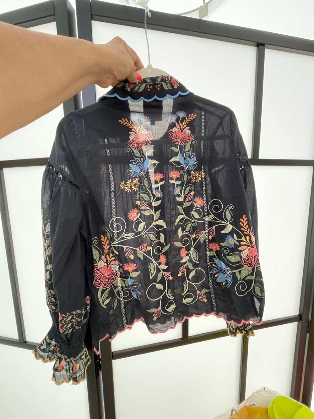 Farm Rio 🍁Embroidered Black Floral Button-Down Blouse - Women's - Picture 6 of 8